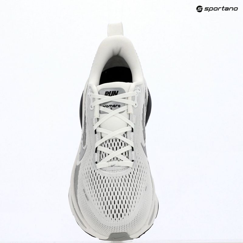 Scarpe da corsa uomo Nike Vomero 18 summit white/metallic silver-black 13