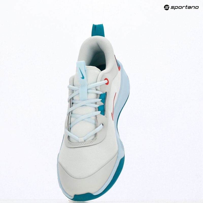 Scarpe per bambini Nike Omni Multi-Court off white/energy/glacier blue 10
