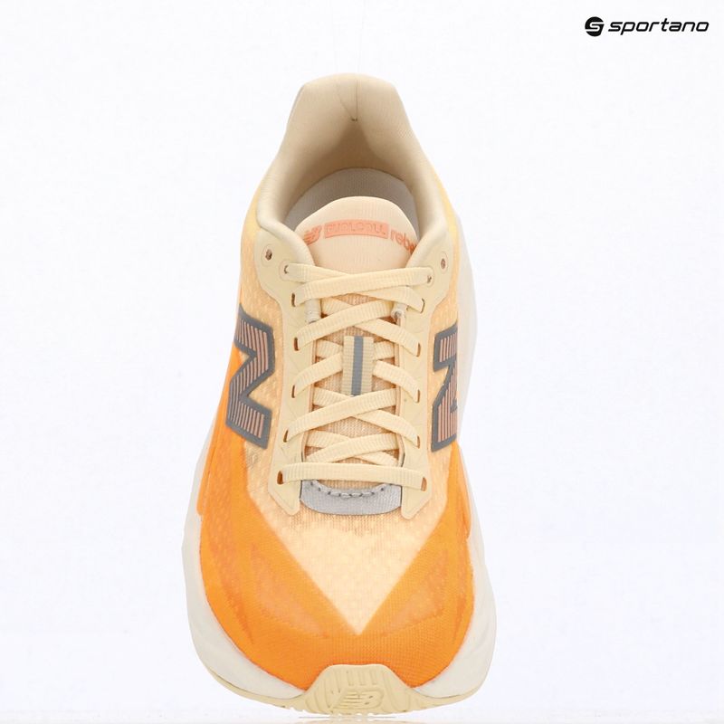 Scarpe da corsa donna New Balance FuelCell Rebel V5 calcium/gumdrop 6