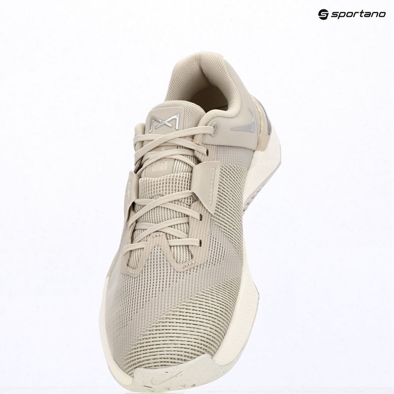 Scarpe da allenamento donna Nike Metcon 10 light orewood brown/phantom/metallic silver 17