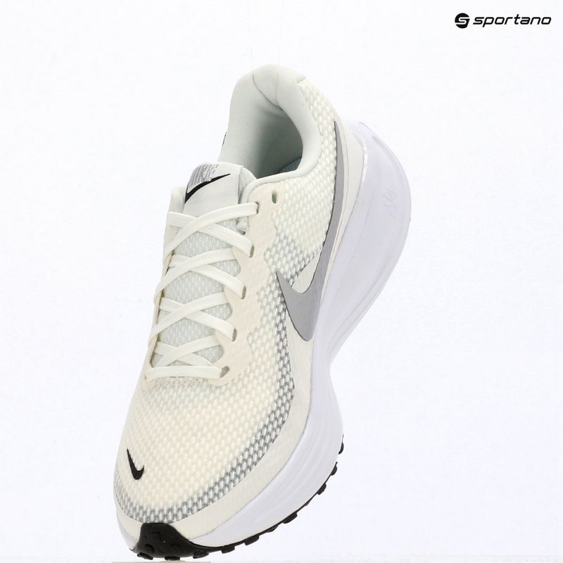 Scarpe da corsa donna Nike Revolution 8 sail/white/black/metallic silver 18
