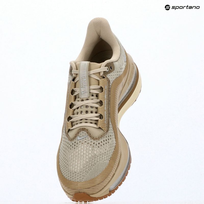 Scarpe da corsa uomo Nike Pegasus Premium desert khaki/light khaki/metallic silver 14