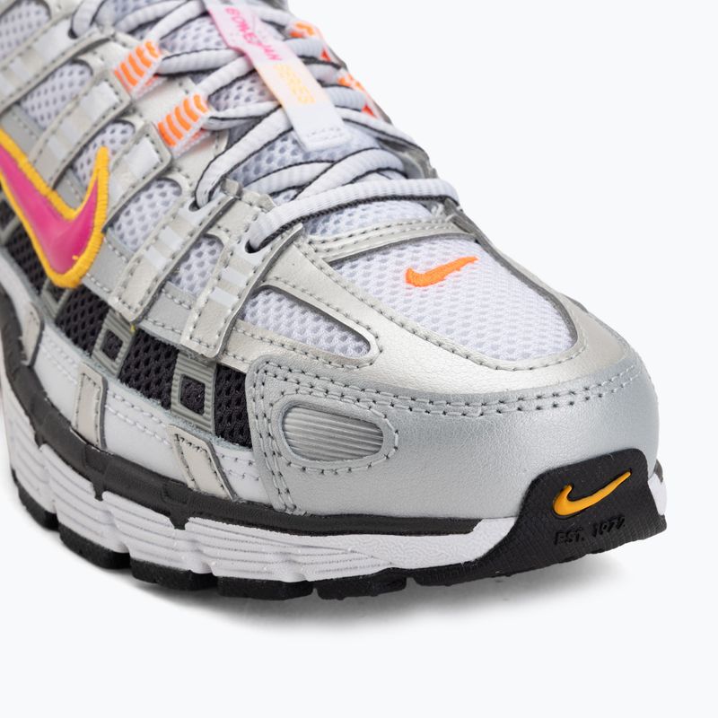 Scarpe da donna Nike P-6000 white/metallic platinum/laser fuchsia 7