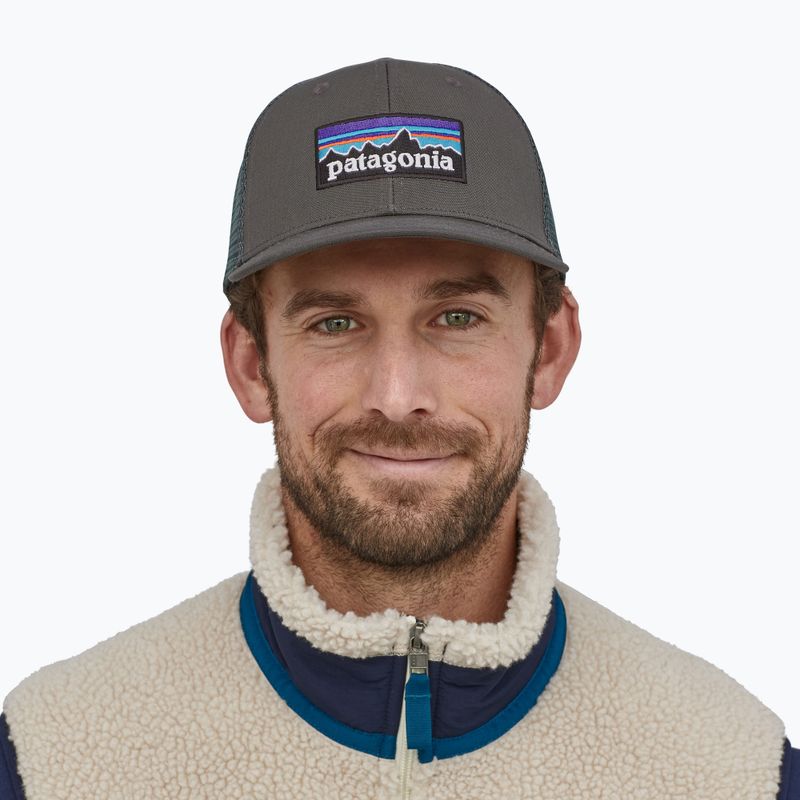 Cappello Patagonia P-6 Logo Trucker grigio fucina 3