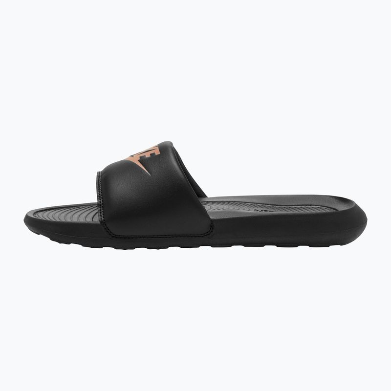 Ciabatte da donna Nike Victori One Slide black/black/metallic red bronze 2