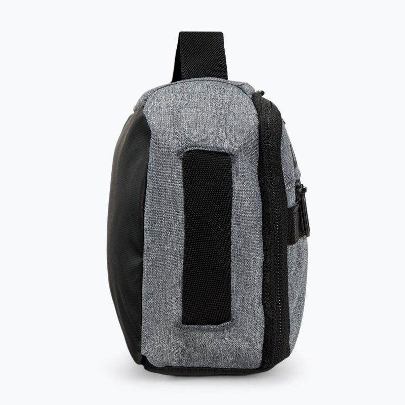 Under Armour Contain Travel Cosmetic Kit grigio pece medio erica/nero/nero 2