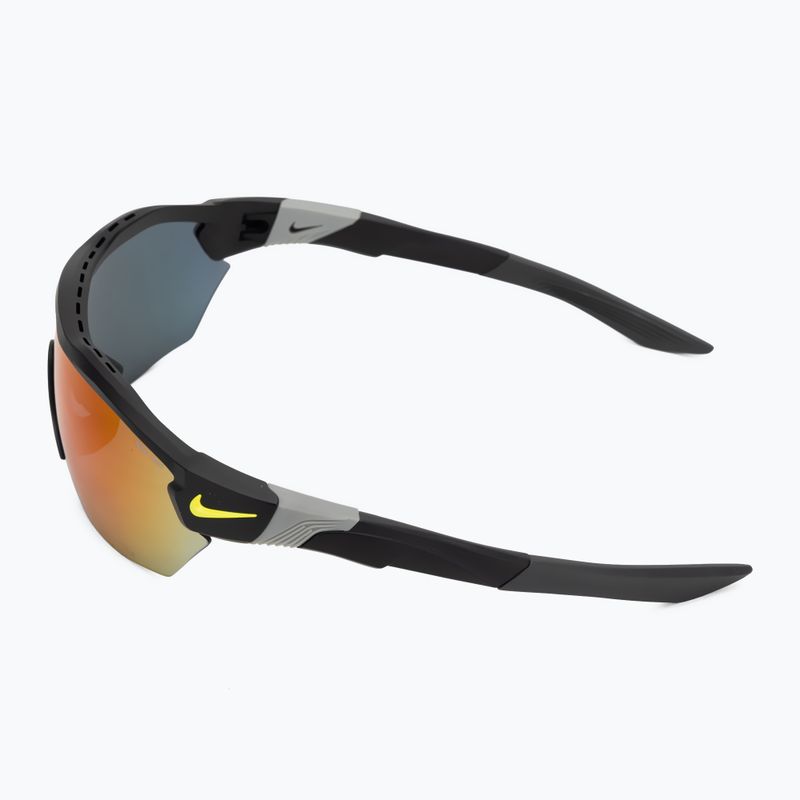Occhiali da sole Nike Show X3 Elite L da uomo, nero opaco/volt/tonalità di campo 4