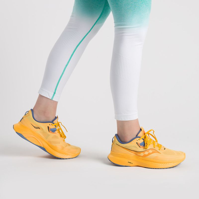 Scarpe da corsa Saucony Guide 15 oro/summit da donna 2