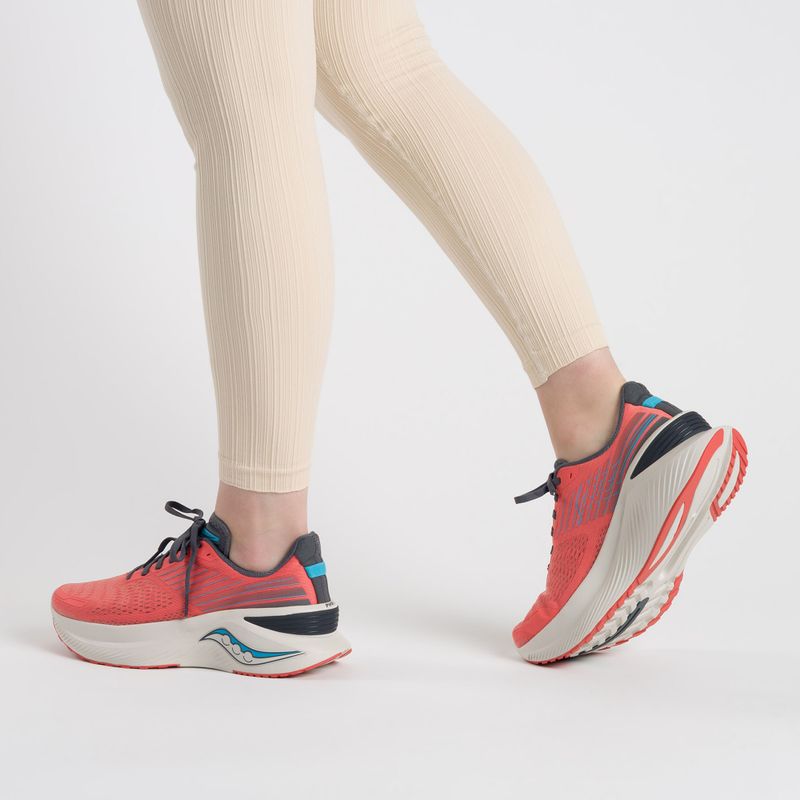 Scarpe da corsa da donna Saucony Endorphin Shift 3 coral/shadow 3