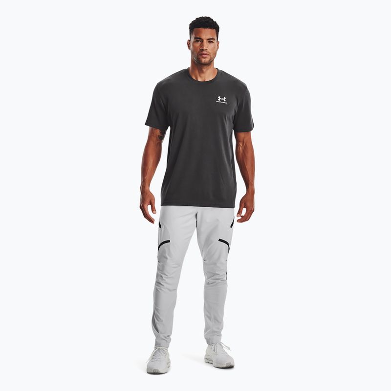 Under Armour Unstoppable Cargo halo grigio/nero pantaloni da allenamento da uomo 2