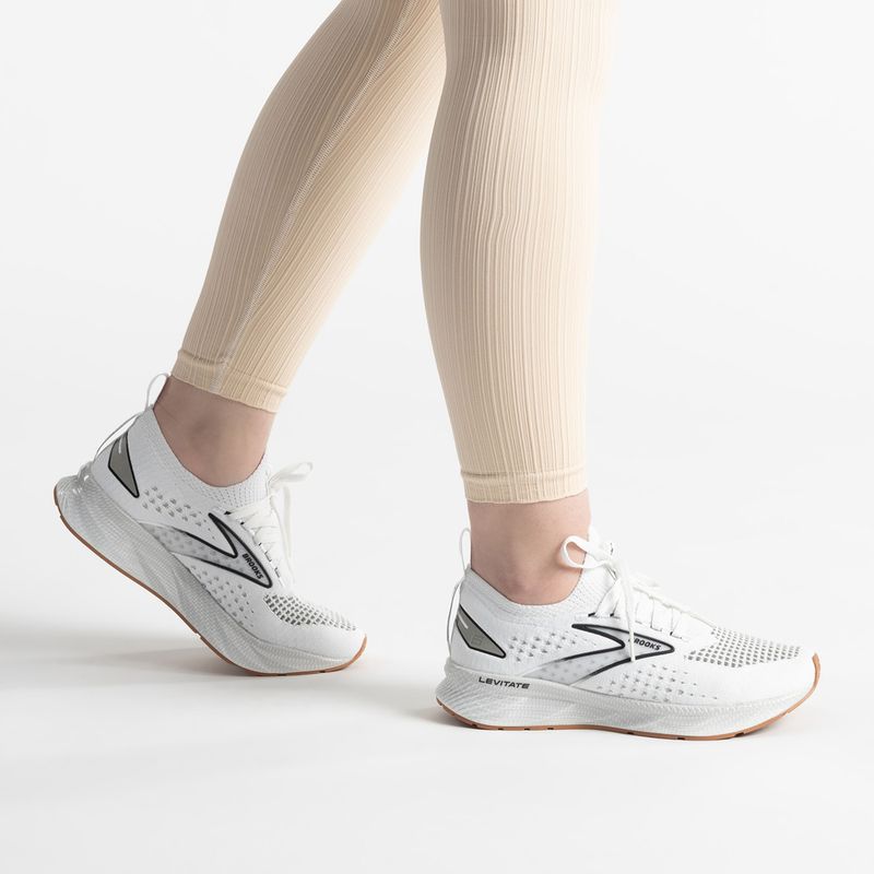 Brooks Levitate StealthFit 6 scarpe da corsa da donna bianco/marrone 2