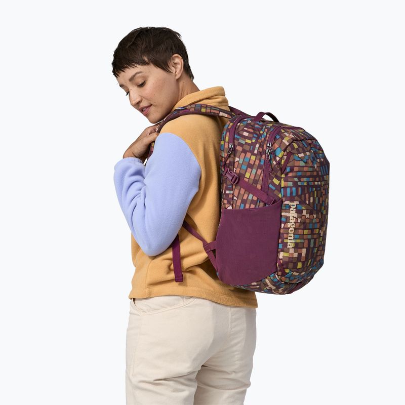 Zaino da trekking Patagonia Refugio Day Pack 26 l fitz roy patchwork/night plum 4