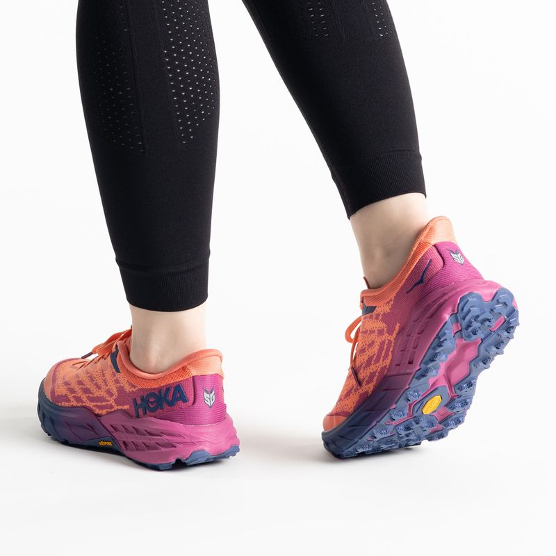 Scarpe da corsa da donna HOKA Speedgoat 5 festival fucsia/camelia 4