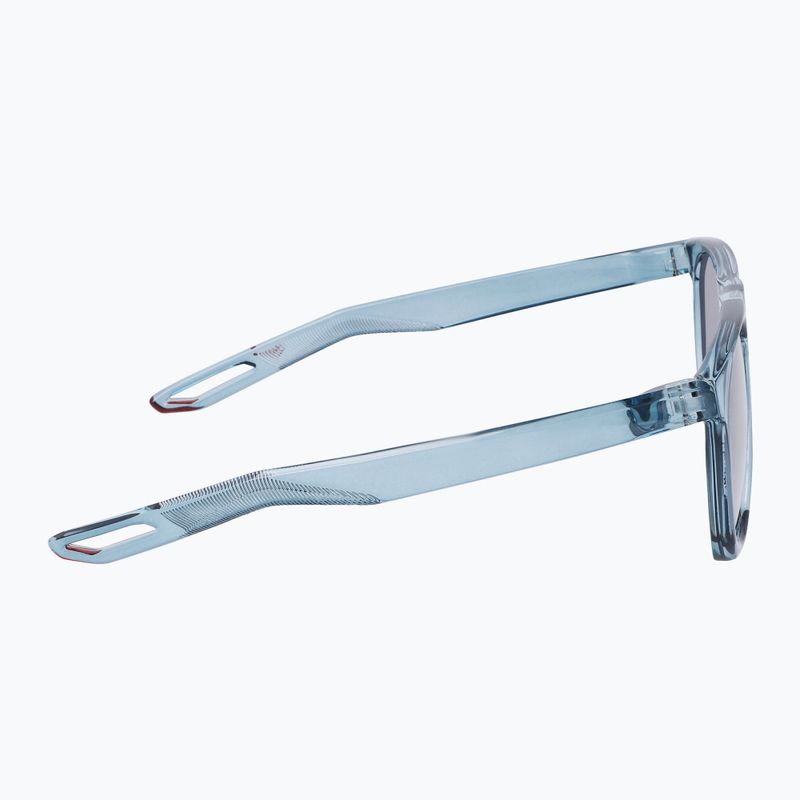 Occhiali da sole Nike Flatspot XXII indossati blu/argento flash 6