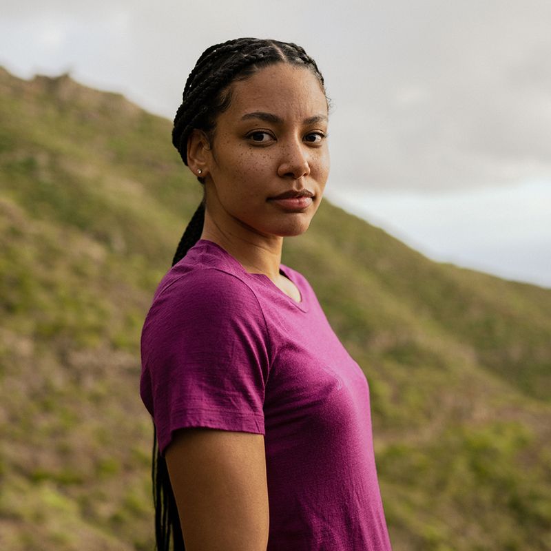 Icebreaker Tech Lite II Camicia da trekking da donna fase lunare go berry 9