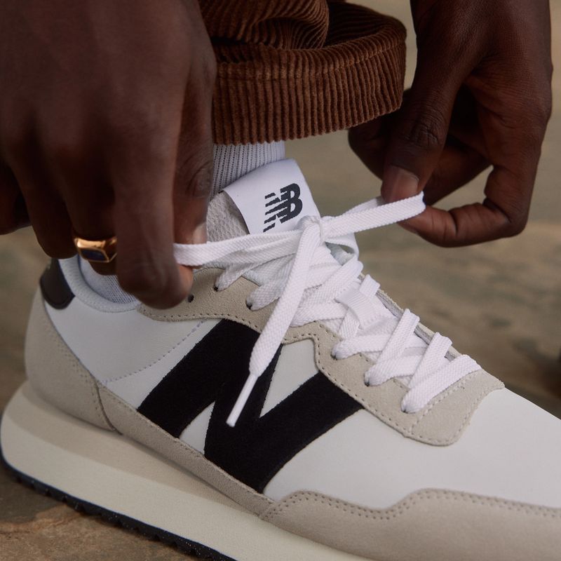 Scarpe New Balance uomo 237 v1 bianco 18