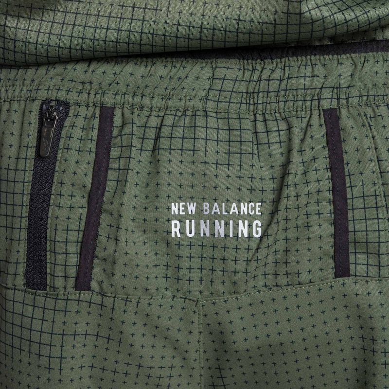 Pantaloncini da corsa New Balance Printed Impact Run 5" verde oliva intenso da uomo 4