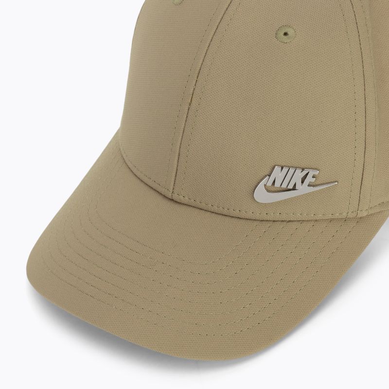Cappellino con visiera Nike Dri-Fit Club khaki/metallic silver 3