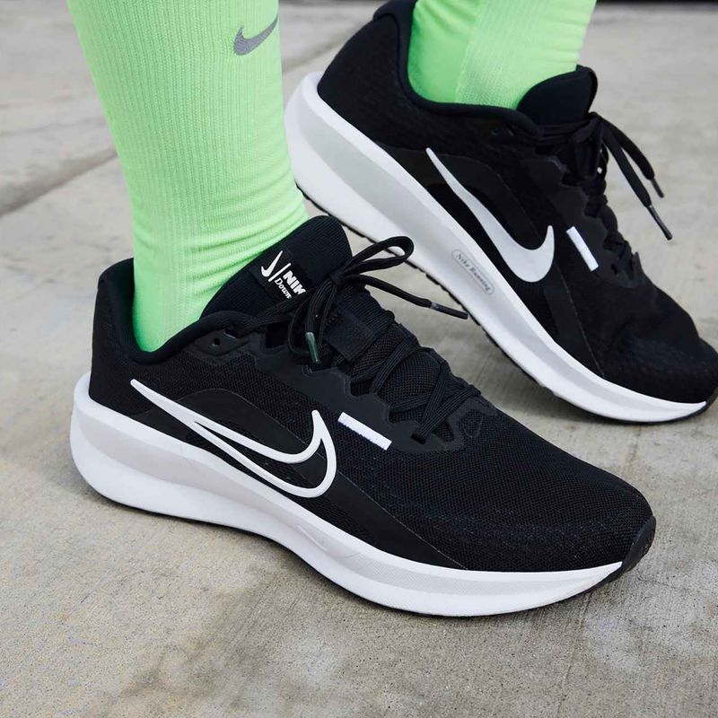 Nike Downshifter 13 donne scarpe da corsa astronomia nero / bianco / grigio fumo scuro 15
