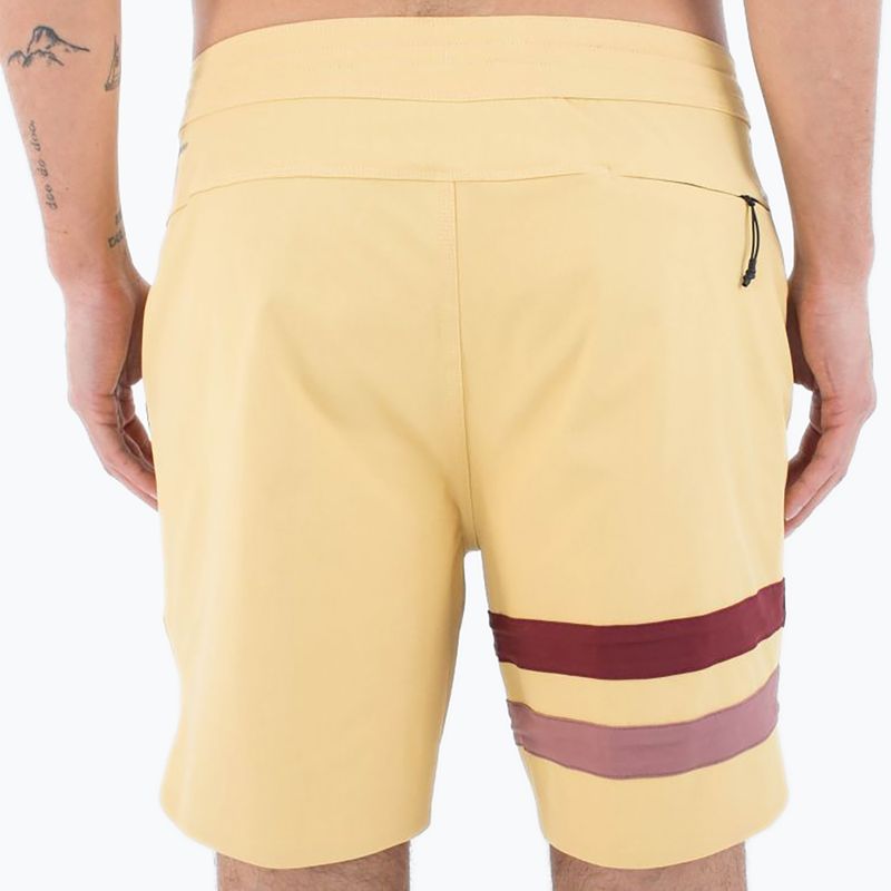 Pantaloncini da bagno Hurley Phantom Block Party Renegade 18" dusty cheaddar da uomo 3