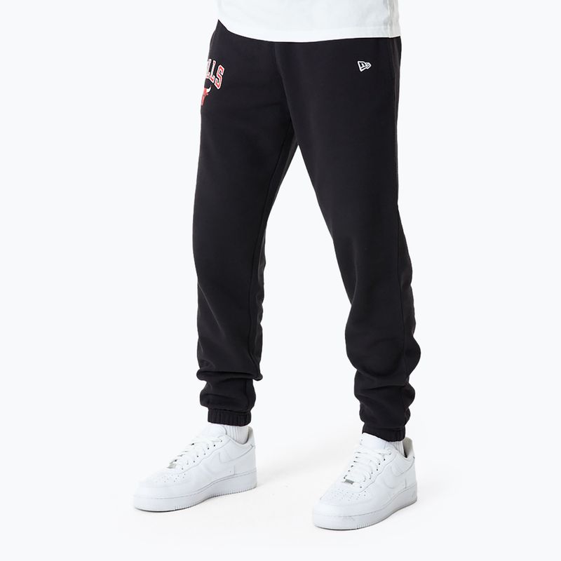 Pantaloni New Era NBA Essentials Jogger Chicago Bulls da uomo, nero 2