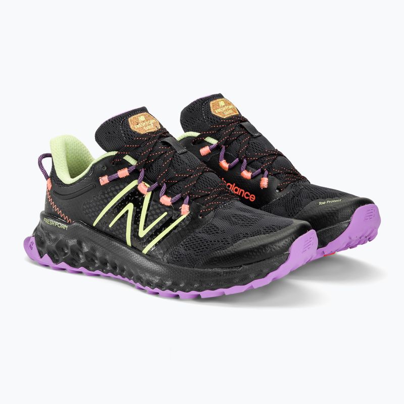 Scarpe da corsa da donna New Balance Fresh Foam Garoé nero 4