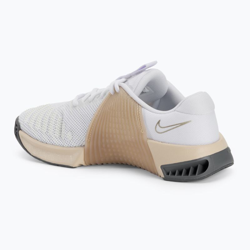 Scarpe da ginnastica da donna Nike Metcon 9 bianco/oro metallico grano/sanddrift/bianco 3