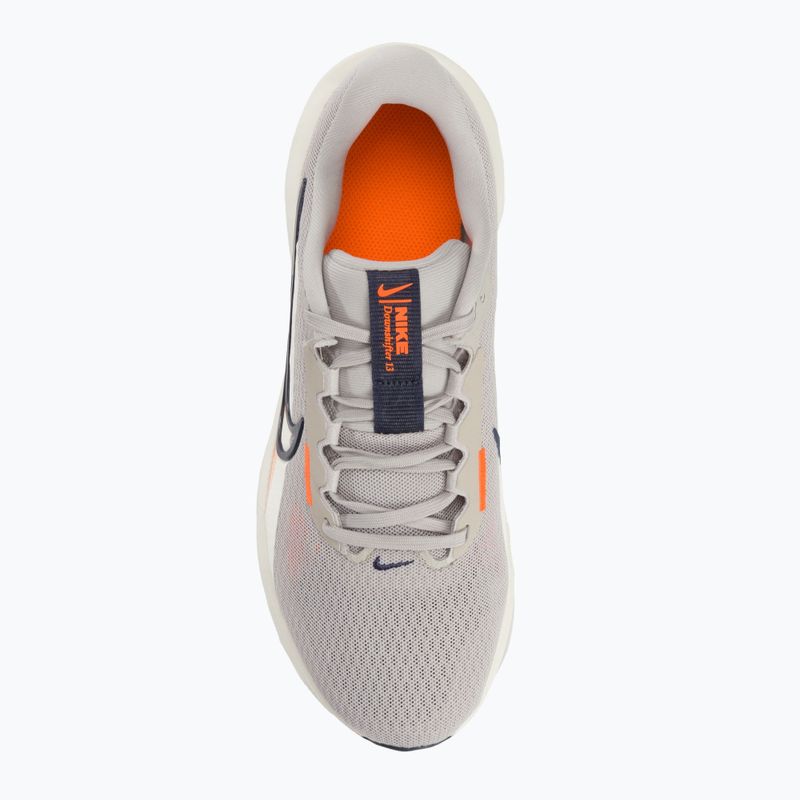Nike Downshifter 13 uomini scarpe da corsa luce minerale di ferro / totale arancione / vela / tuono blu 5