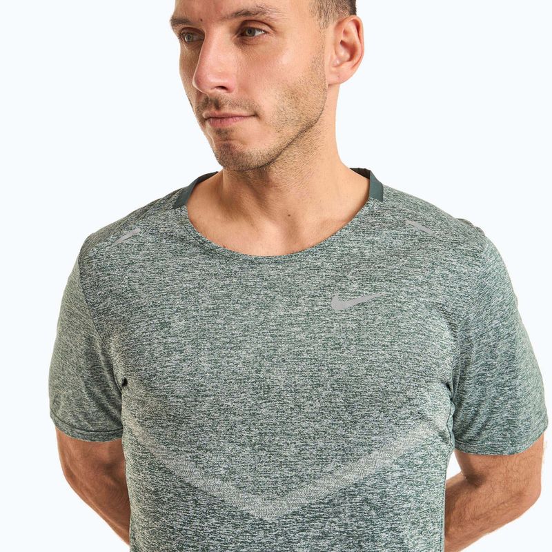 Maglietta da corsa Nike Dri-Fit Rise 365 verde vintage/etereo da uomo 3