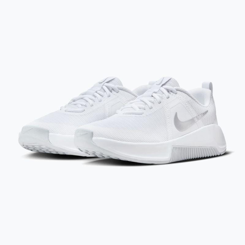 Scarpe da allenamento da donna Nike MC Trainer 3 white/photon dust/metallic platinum 3