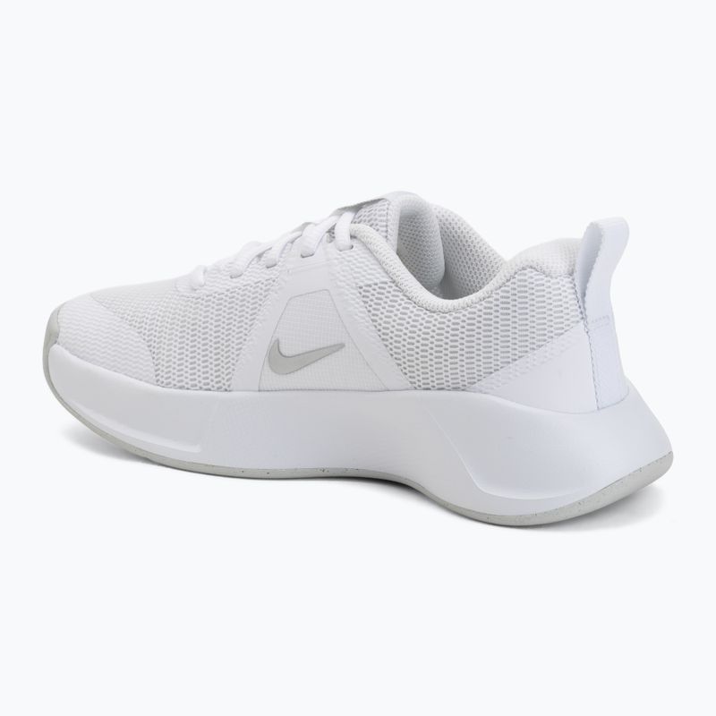 Scarpe da allenamento da donna Nike MC Trainer 3 white/photon dust/metallic platinum 3