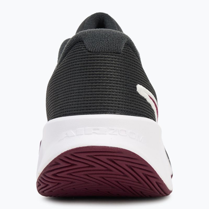 Scarpe da tennis da uomo Nike GP Challenge Pro grigio fumo scuro/nero/ polvere di fotoni/sangria 6