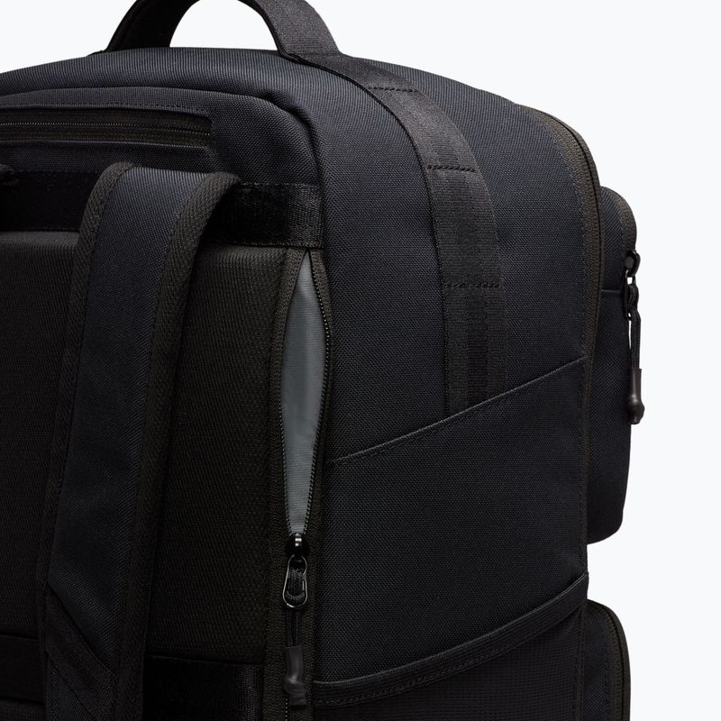 Zaino urbano Nike Utility Speed 27 l black/black/white 8