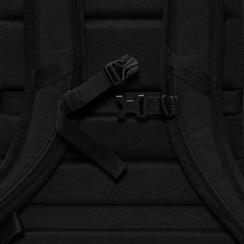 Zaino urbano Nike Utility Elite 37 l black/black/white 11
