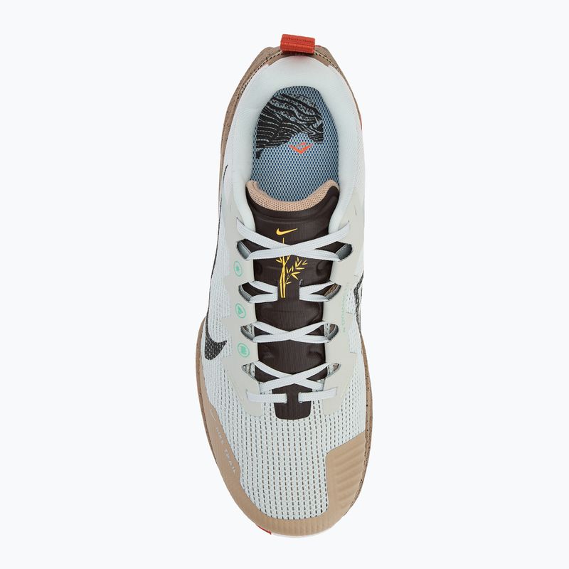 Scarpe da corsa uomo Nike Wildhorse 8 Trail R argento chiaro / marrone velluto / cachi 5