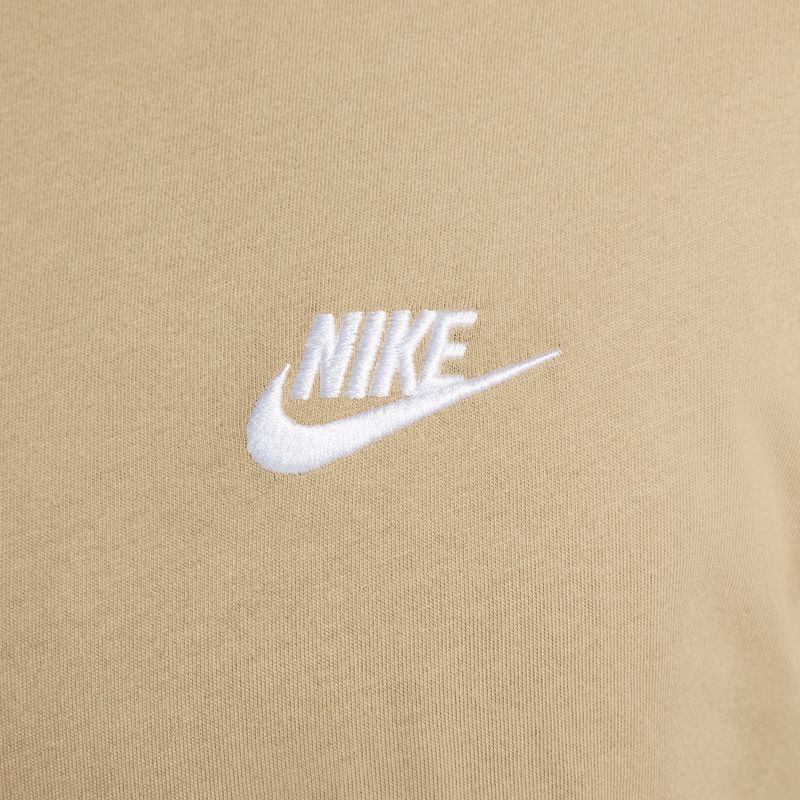 T-shirt uomo Nike Sportswear Club parachute beige 5