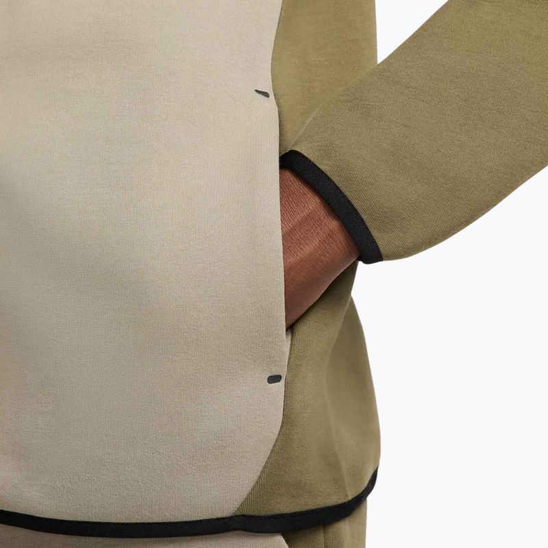 Giacca uomo Nike Tech Windrunner Full Zip medium olive/light army/black 10