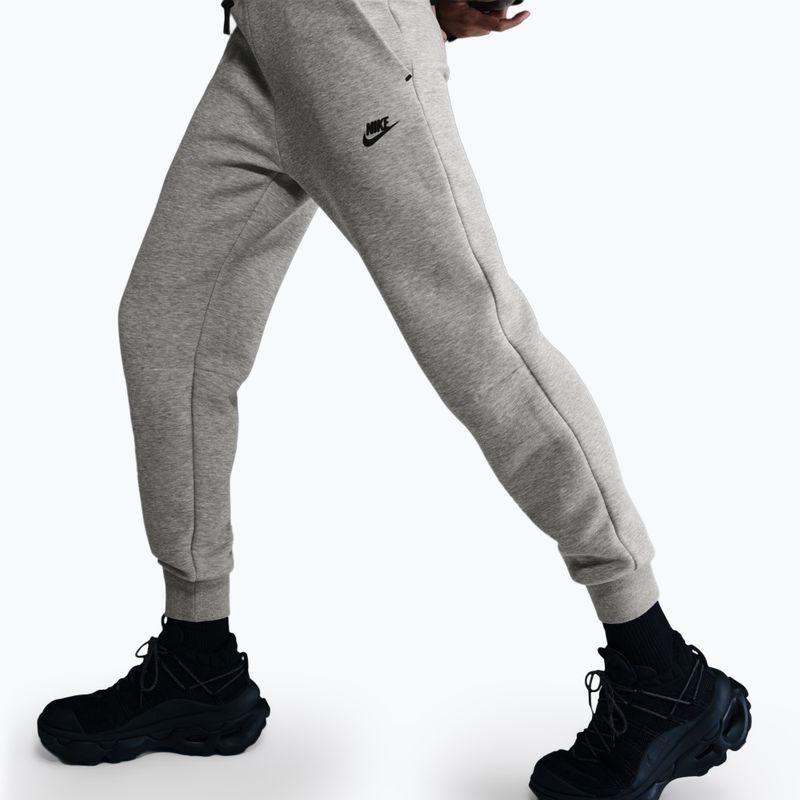 Pantaloni da donna Nike Sportswear Tech Fleece Mid-Rise dark grey heather/black 5
