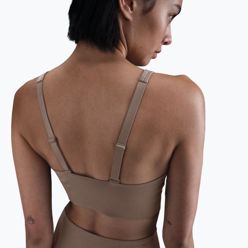 Reggiseno sportivo Nike Alate Medium Support Longline mink brown/white 5