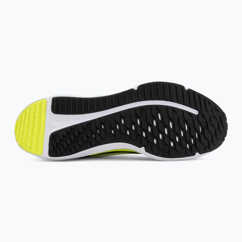 Scarpe per bambini Nike Cosmic Runner black/volt/wolf grey 4