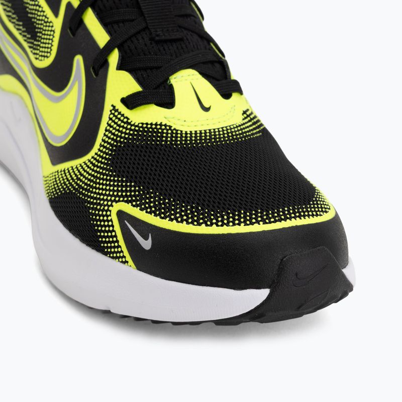 Scarpe per bambini Nike Cosmic Runner black/volt/wolf grey 7