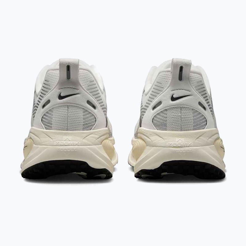 Buty do biegania męskie Nike Vomero 18 summit white/coconut milk/black 4