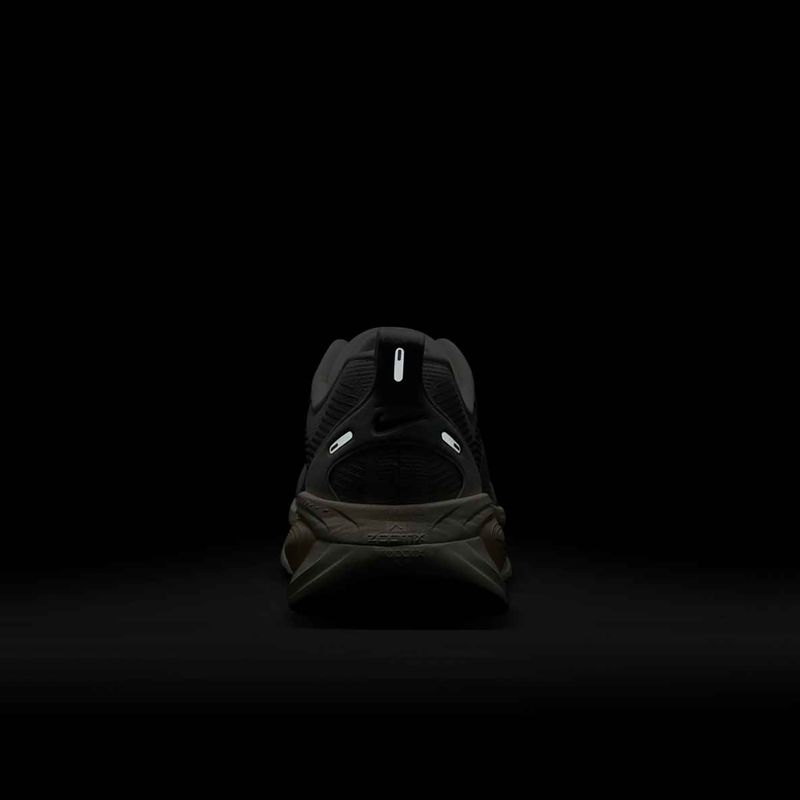 Scarpe da running uomo Nike Vomero 18 summit white/coconut milk/black 10