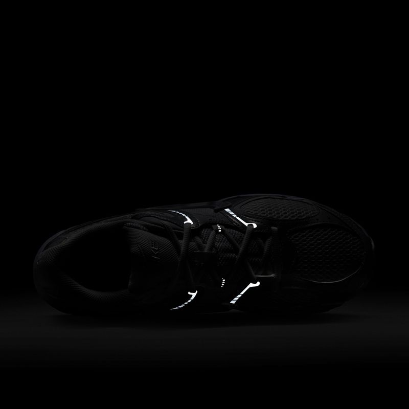 Scarpe da uomo Nike V5 RNR white/black/metallic silver/white 7