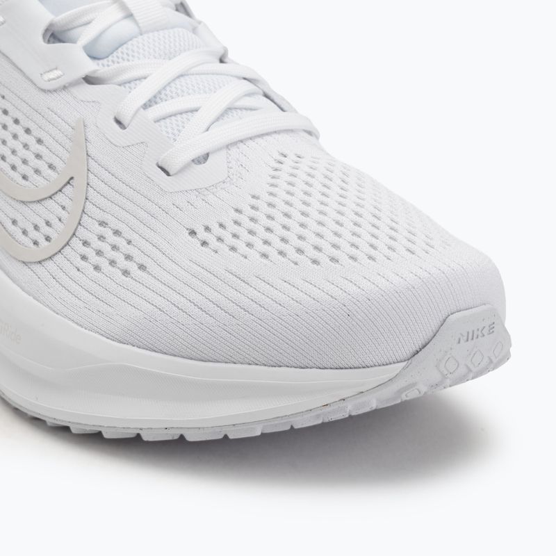 Nike Quest 6 uomini scarpe da corsa bianco / tinta platino / bianco 7