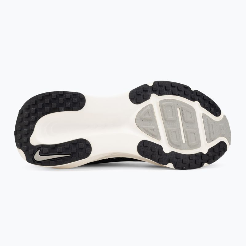 Scarpe da running uomo Nike Vomero 18 black/coconut milk/summit white 4