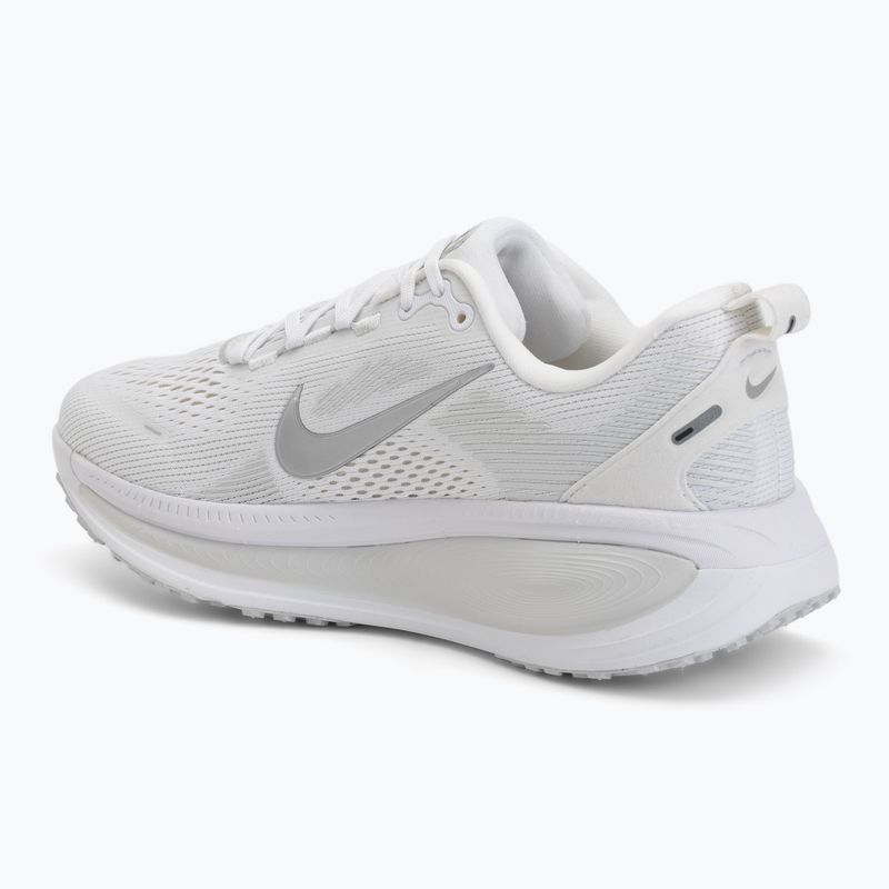 Scarpe da running donna Nike Vomero 18 white/photon dust/metallic silver 3