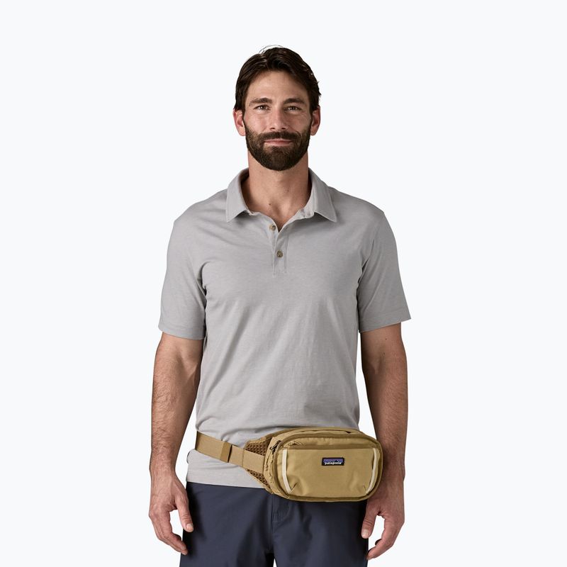 Patagonia Fieldsmith Hip Pack 5 l classico marsupio tan 3
