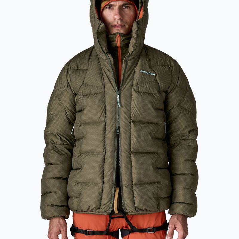 Piumino uomo Patagonia Durable Down Parka basin green 7