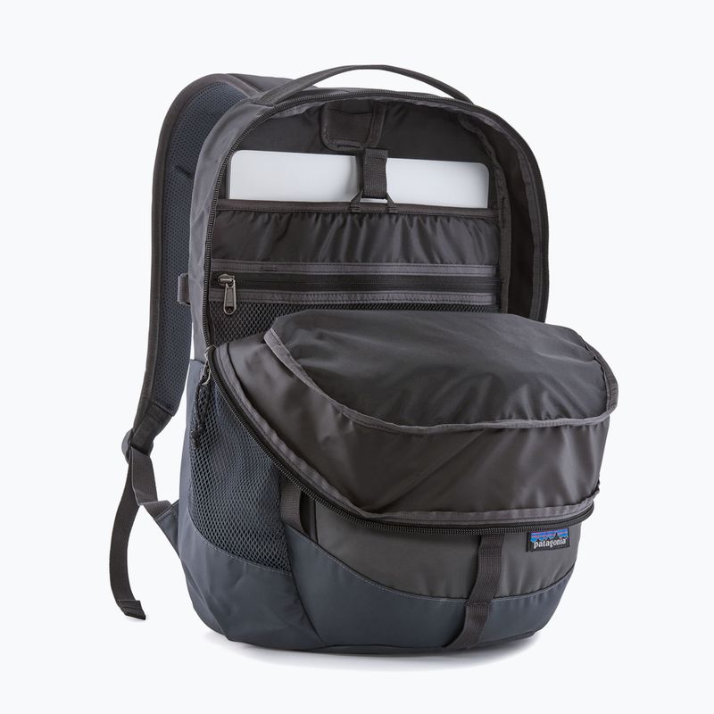 Zaino urbano Patagonia Refugio Day 26 l smolder blue 3